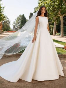 Pronovias Elenco trouwjurk valkengoed