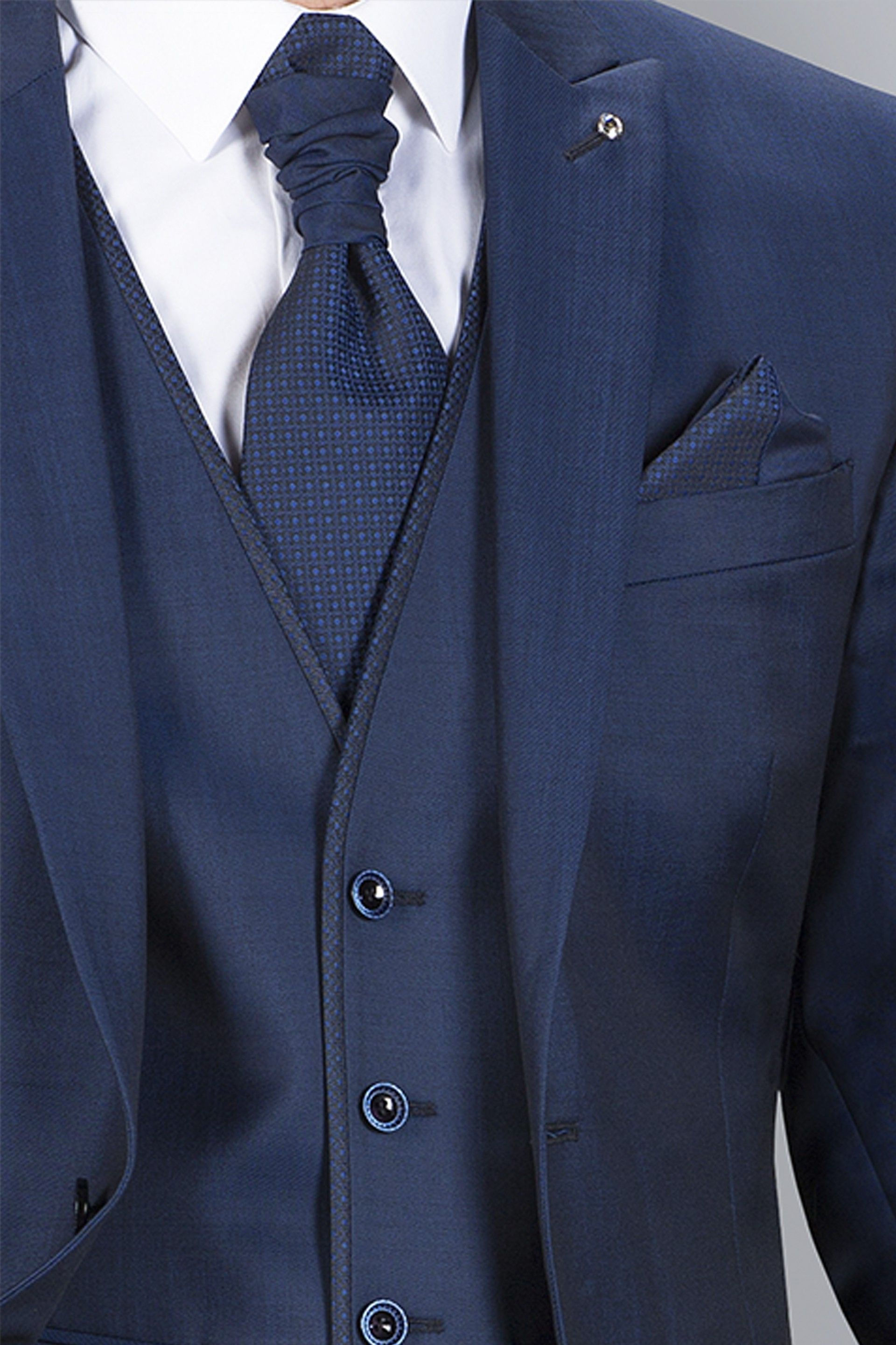 Roberto Vicentti COR 43.18.324 trouwpak driedelig