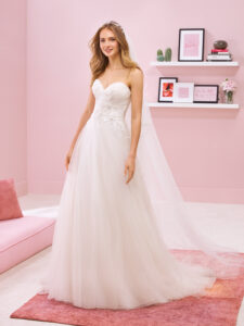 White One Kehlani trouwjurk