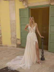 Modeca trouwjurk met split