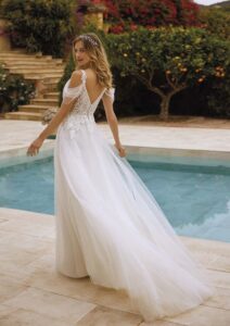 White One Lakeside Trouwjurk