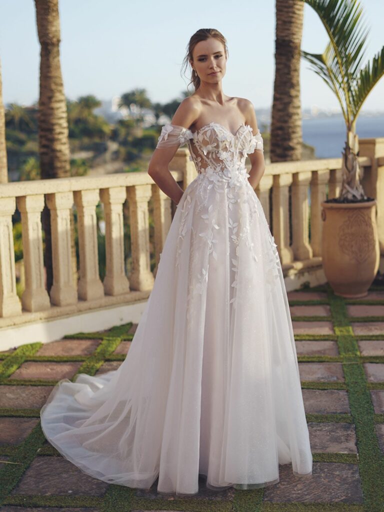 Blue by Enzoani Suri Trouwjurk