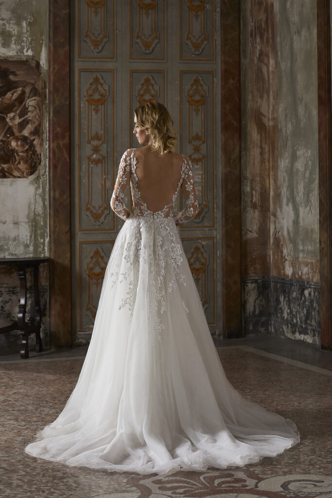 Cosmobella 8225 Trouwjurk