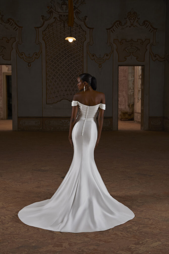 Cosmobella 8237 Trouwjurk