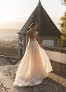 Libelle by Modeca Kamden Trouwjurk