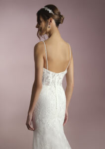 White One Ebisu Trouwjurk