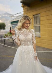 Libelle by Modeca Maxima Trouwjurk