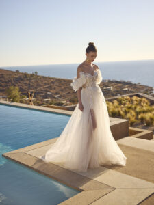 Le Papillon by Modeca Horacia Trouwjurk