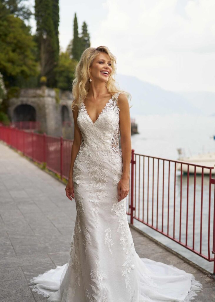 Libelle by Modeca Megan Trouwjurk