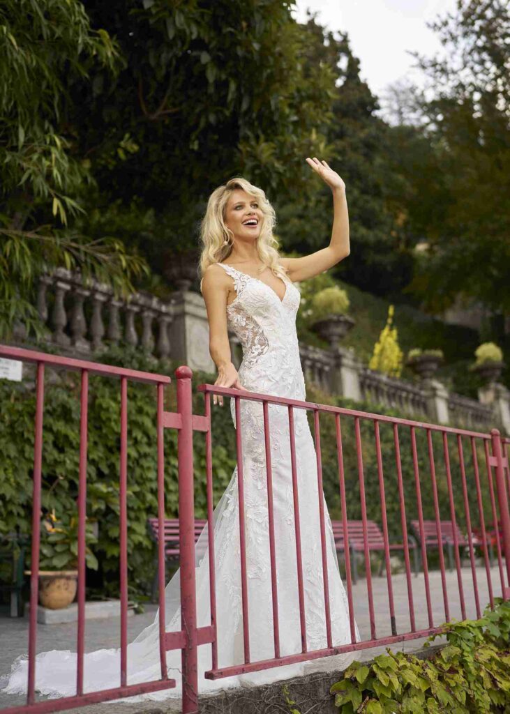 Libelle by Modeca Megan Trouwjurk