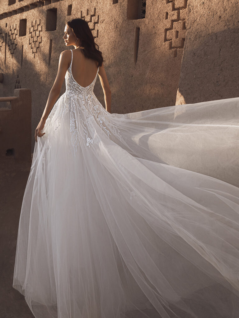 Blue by Enzoani Tillie Trouwjurk