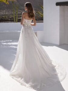 Love by Enzoani Everly Trouwjurk