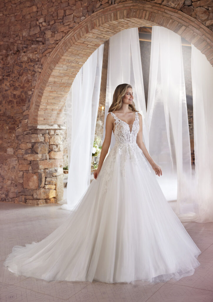 White One Maya Trouwjurk