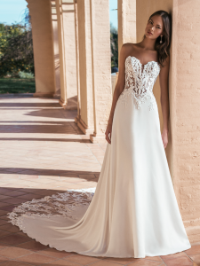 Blue by Enzoani Ursina Trouwjurk
