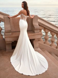 Love by Enzoani Fosetta Trouwjurk