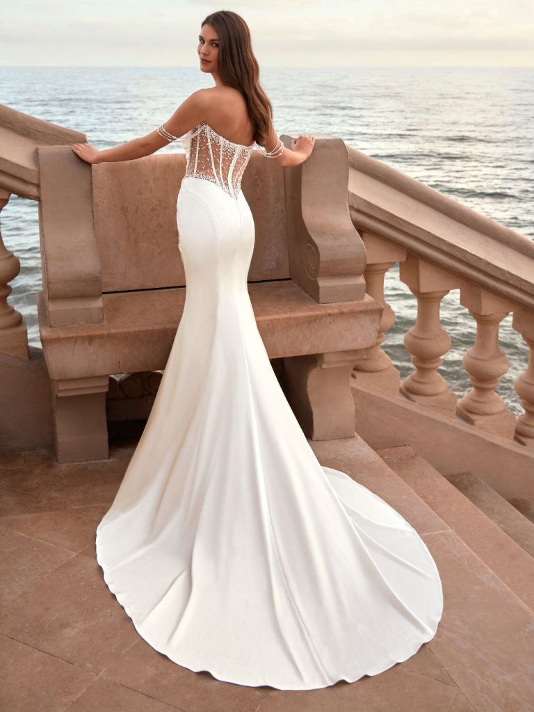 Love by Enzoani Fosetta Trouwjurk
