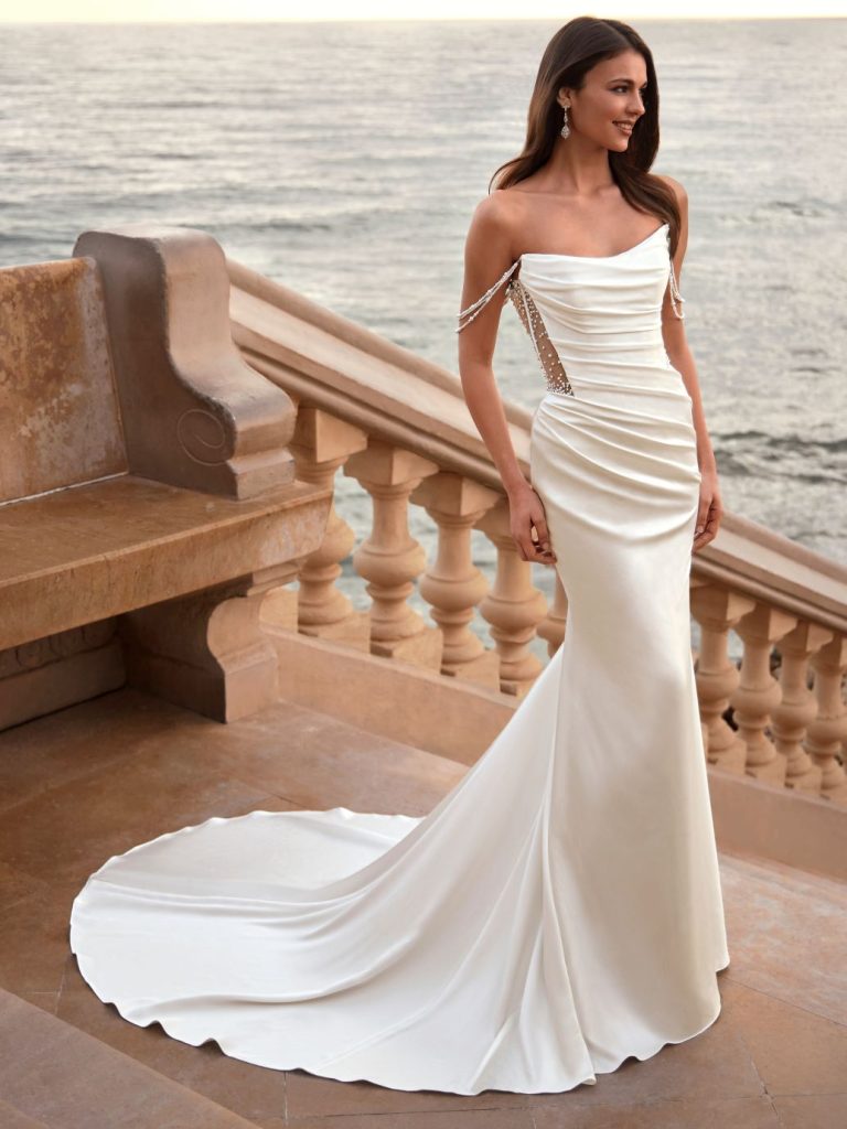 Love by Enzoani Fosetta Trouwjurk