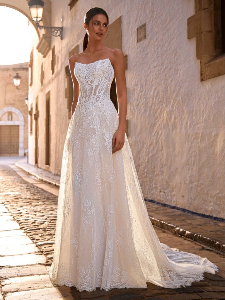 Love by Enzoani Fravelle Trouwjurk