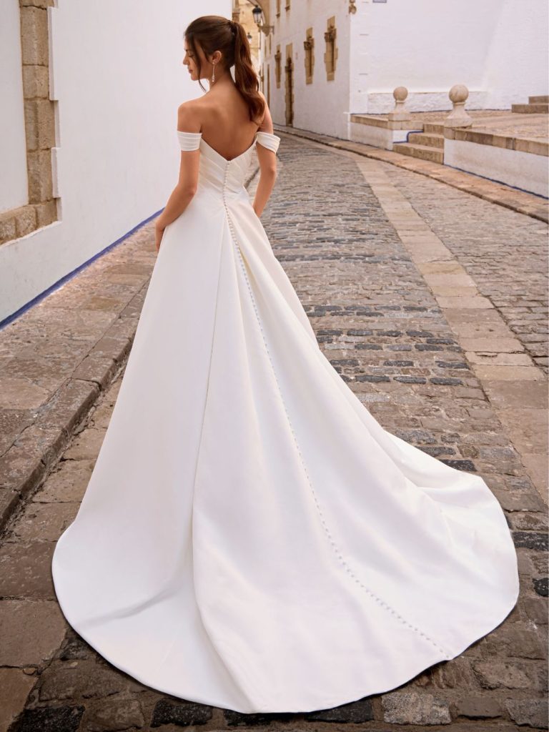 Love by Enzoani Francina Trouwjurk
