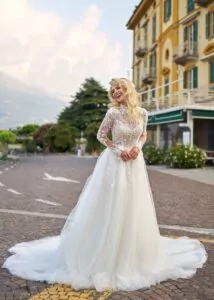 Libelle by Modeca Maxima Trouwjurk