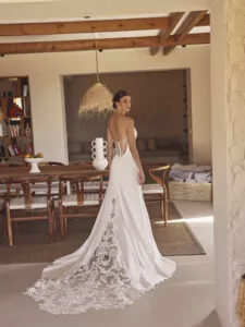 Le Papillon by Modeca Harriet Trouwjurk