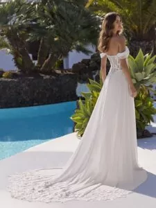 Love by Enzoani Elsa Trouwjurk