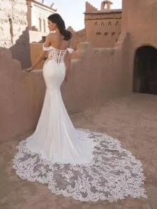 Blue by Enzoani Tammy Trouwjurk