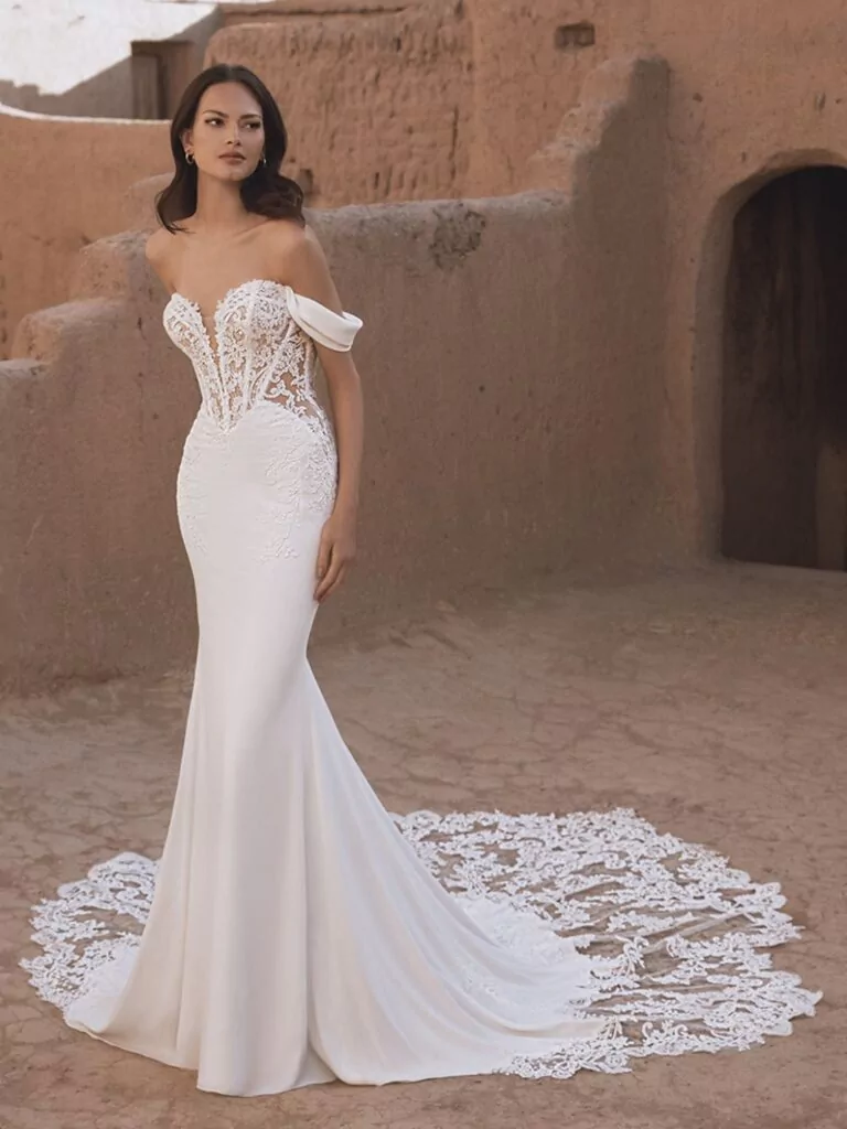Blue by Enzoani Tammy Trouwjurk