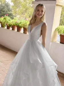 White One Nostrand Trouwjurk